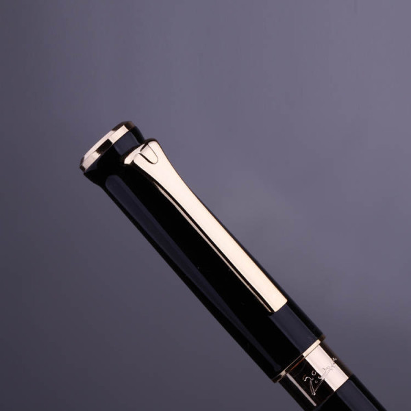 Set Picasso 988 - Stilou Polo negru GT si calimara 20 ml Set Picasso 988 - Stilou Polo negru GT si calimara 20 ml