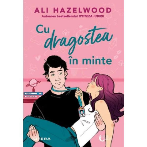Cu dragostea în minte, Ali Hazelwood