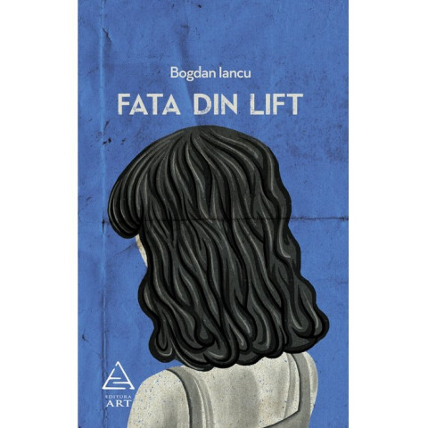 Fata din lift