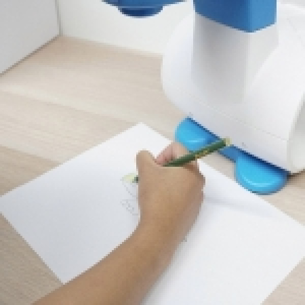 Joc creativ Smart Sketcher, Proiectorul inteligent